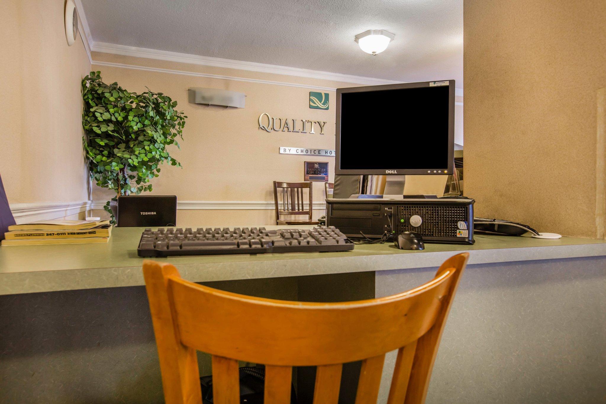 Quality Inn Redding Near I-5 Zewnętrze zdjęcie